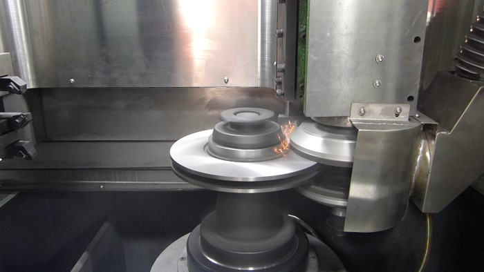 剎車(chē)盤(pán)車(chē)磨一體機(jī)磨削剎車(chē)盤(pán) 剎車(chē)盤(pán)車(chē)磨一體機(jī)磨削剎車(chē)盤(pán)